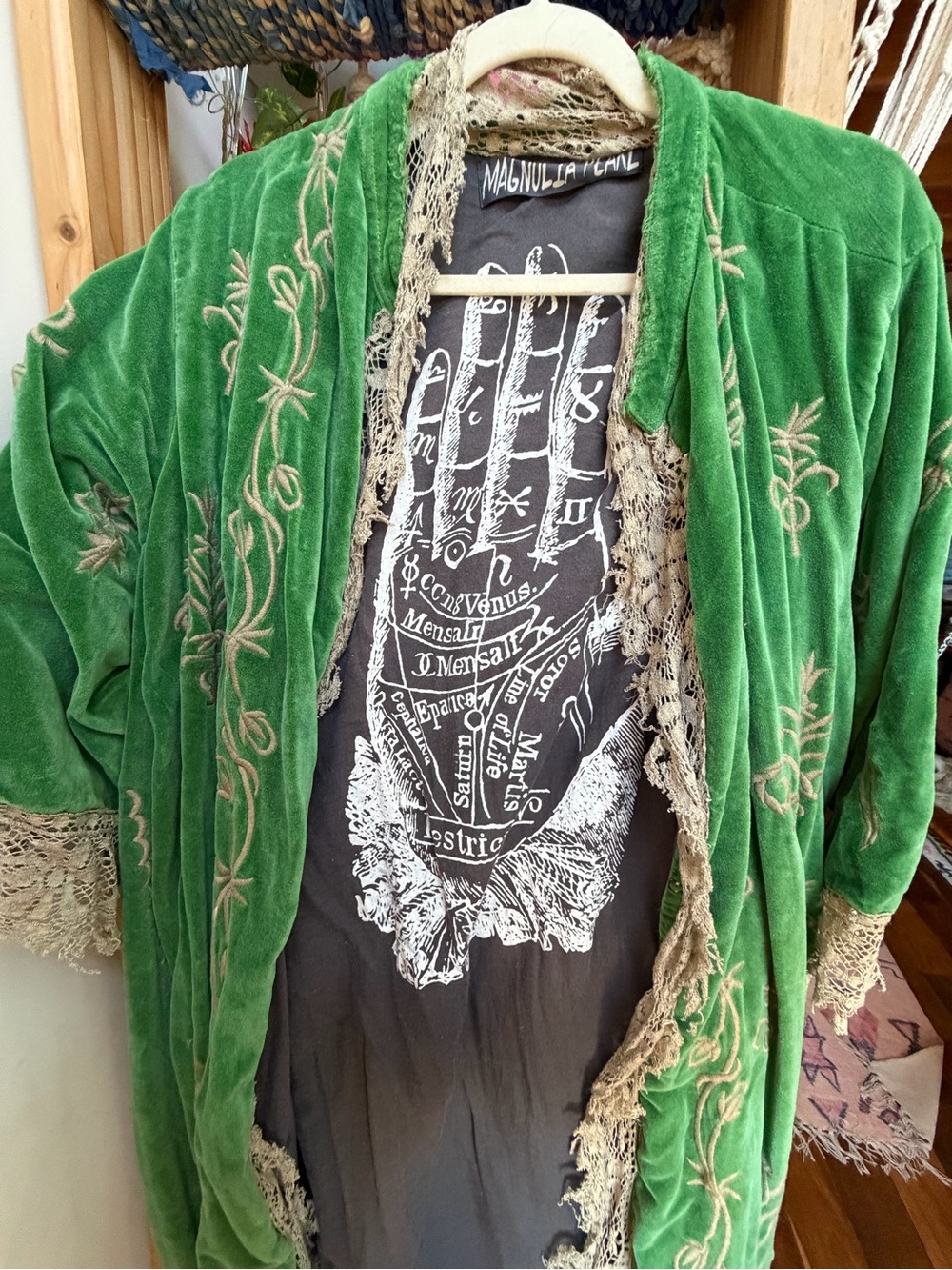 Magnolia Pearl Emerald Green Embroidered Velvet Robe